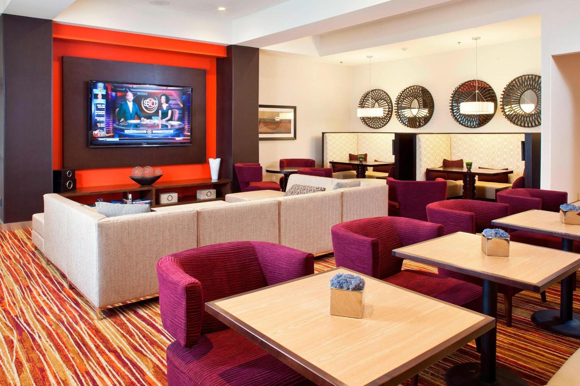 Hotel Courtyard By Marriott Pueblo Exterior foto