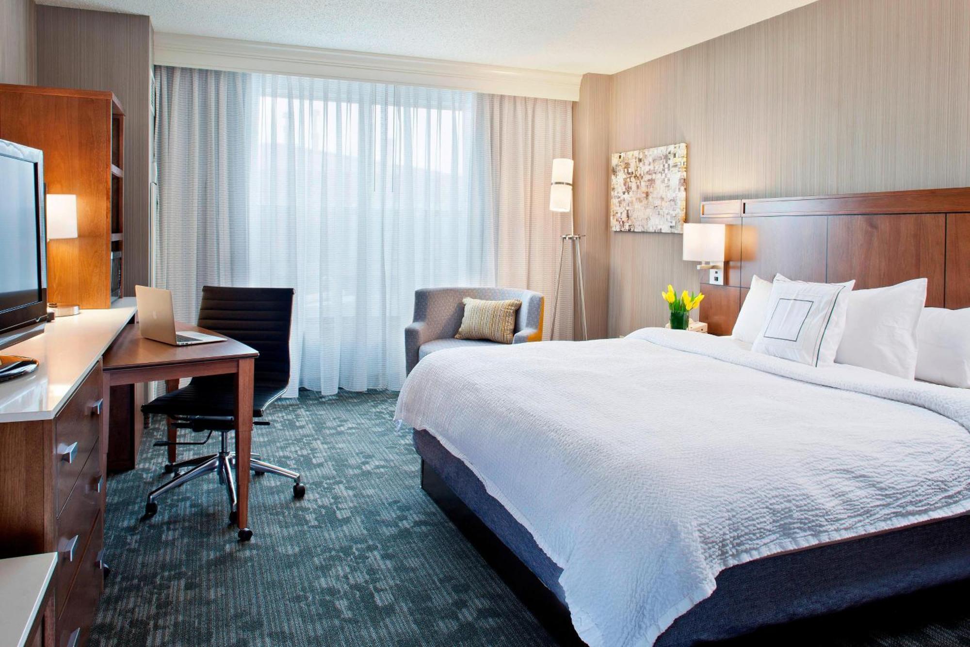 Hotel Courtyard By Marriott Pueblo Exterior foto